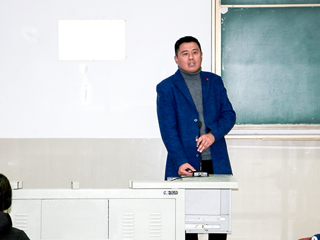 研究生系列学术报告（二）：淮北市教育局李乐峰高级教师应邀为世界杯官网教育硕士研究生作学术报告