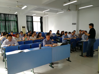 世界杯官网召开2018年教育硕士研究生教育实习工作对接会
