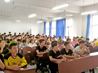 德国巴特洪堡应用技术大学到访世界杯官网体育学院