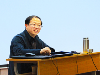 石海松应邀到世界杯官网作书法艺术报告
