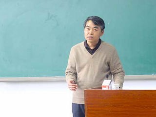 中国人民大学张庆彩教授应邀来世界杯官网讲学