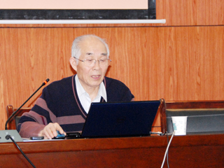 画家郭文伟莅临世界杯官网作学术报告